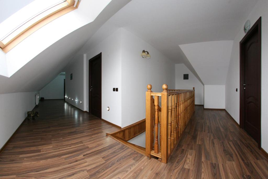 Pensiunea Casa Zarnesteana Guest house