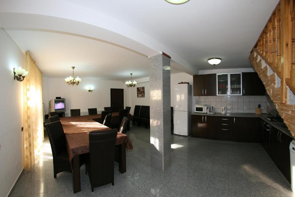 Pensiunea Casa Zarnesteana 3* Zarnesti