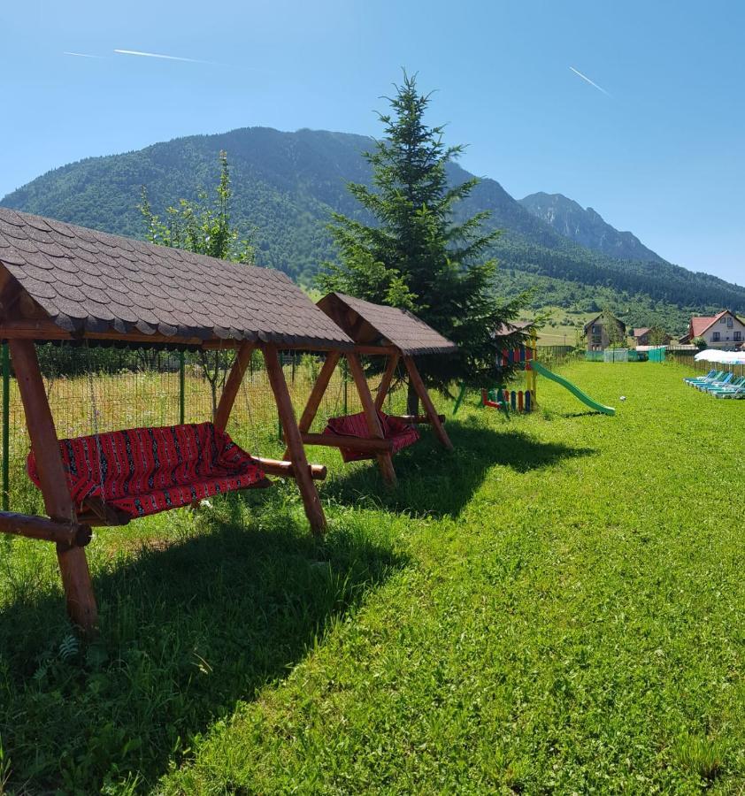 Pensiunea Casa Zarnesteana 3*