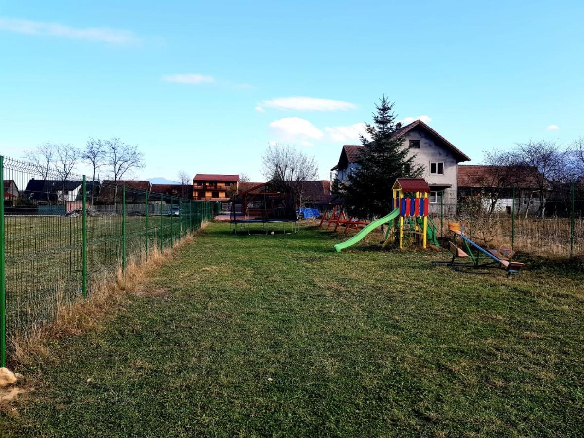 Pensiunea Casa Zarnesteana 3*